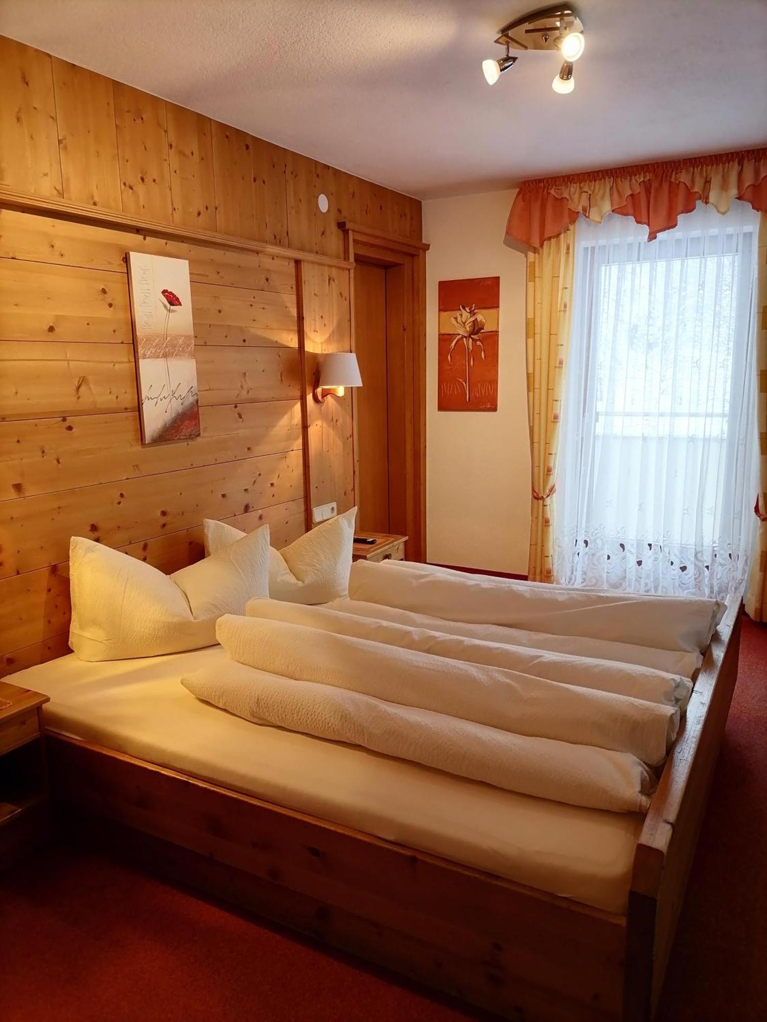 Birkenheim Widmann Hotel Langenfeld Room photo