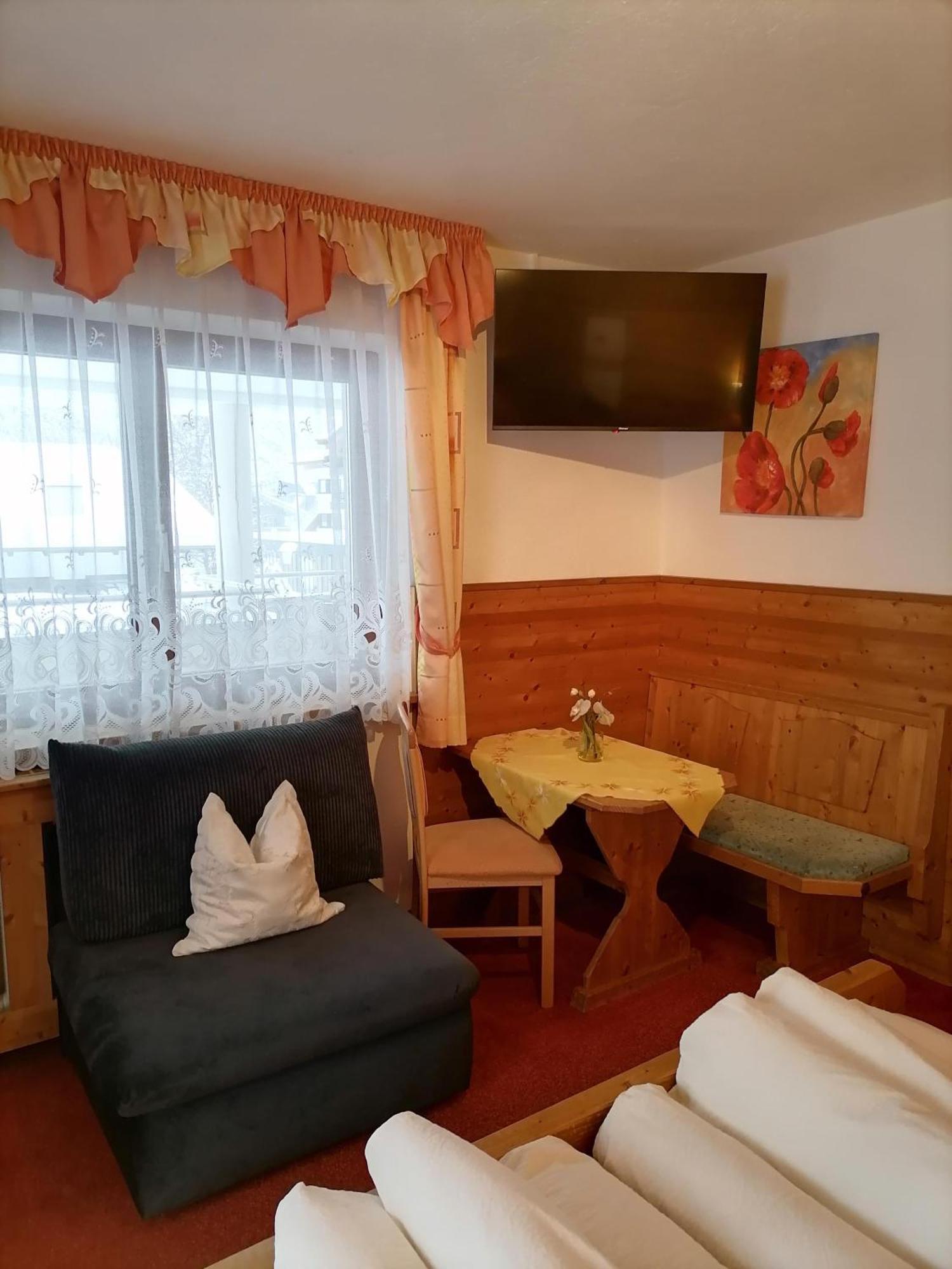 Birkenheim Widmann Hotel Langenfeld Room photo